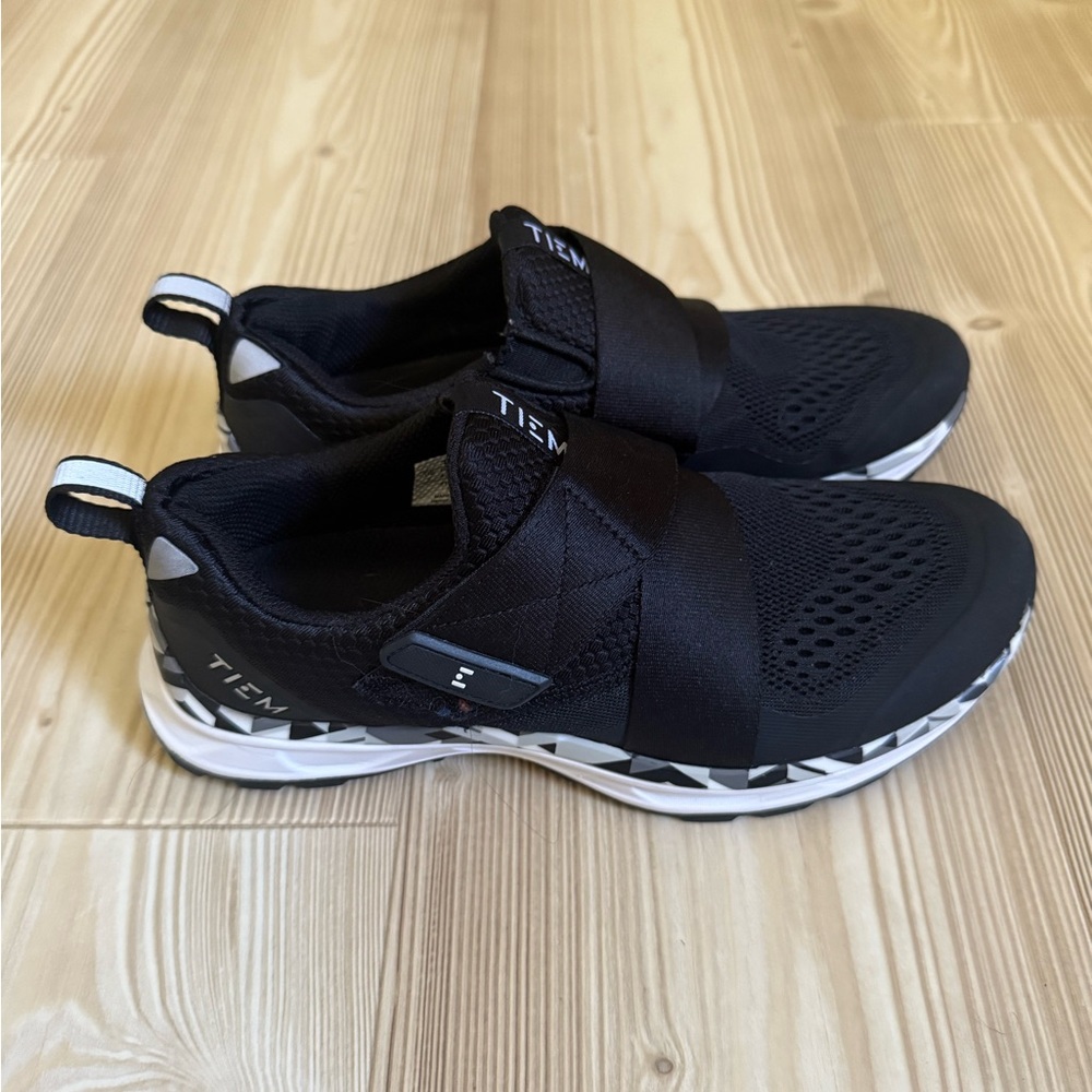 TIEM slipstream cycling shoes for spin or roadbike